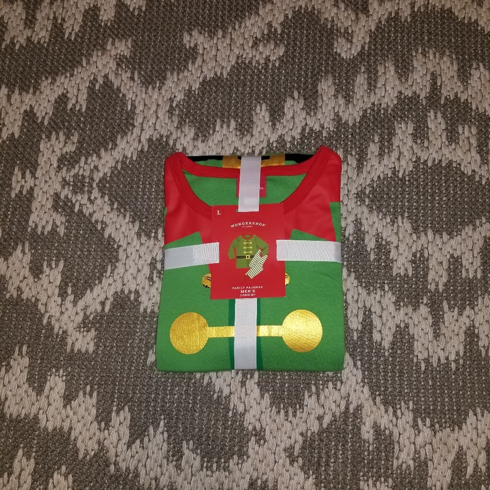 NWT Men's elf pajamas